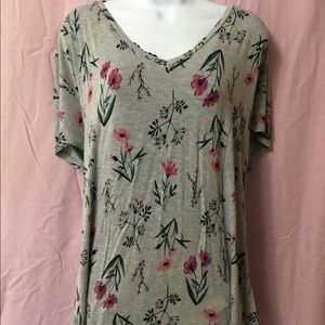 Floral print tee